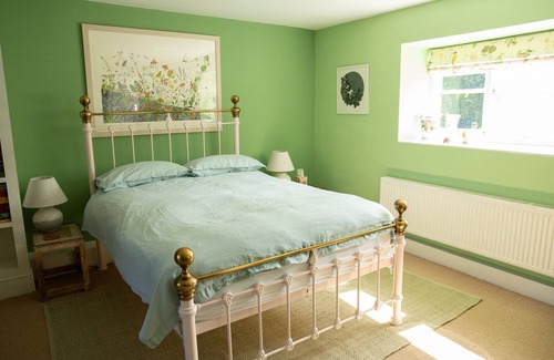 Cricket Malherbie Bed & Breakfast | Superior Double with with ensuite - The Green Room