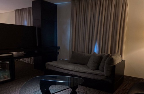 Reboucas House | Superior Prime Double ¼ UmQuarto 1- PR.