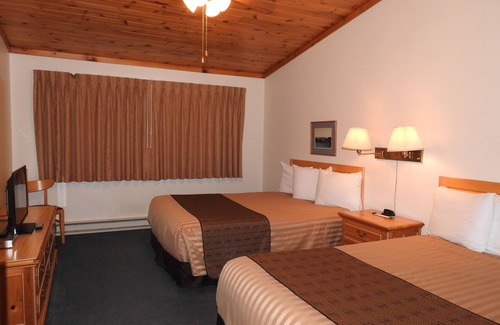 Schroeder Hotel | Superior Ridge Resort Motel