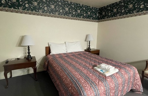Superior Hotel | Superior Victorian Inn