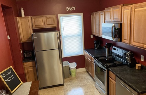 Observation Hill House | Superior Views, Harbor Views, Scenic Skyline Parkway, Remodeled, Charming
