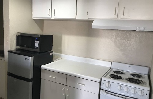 Northeast El Paso Hotel | SuperLodge Motel