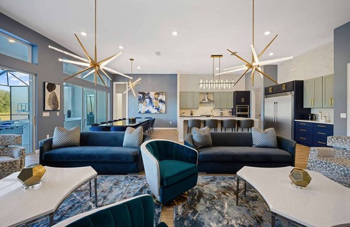 Loughman House | Superstar Villa w Karaoke RM, Bowling, Ice Princess BR, Theater, Gym, Near Parks