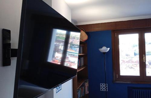 Ametzola House | Superviews, parking vigilado en habitación independiente con baño privado en apartamento particular, Français&English