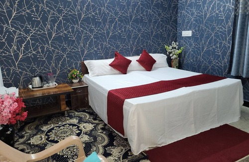 Ujjain Hotel | Suraj Village Resort