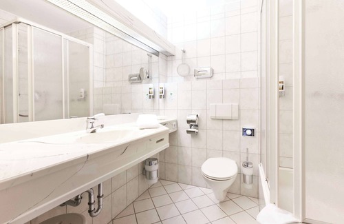 Poppenhausen Hotel | Sure Hotel by Best Western Rhoen Garden