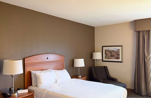 Forsyth Hotel | SureStay by Best Western Forsyth Decatur
