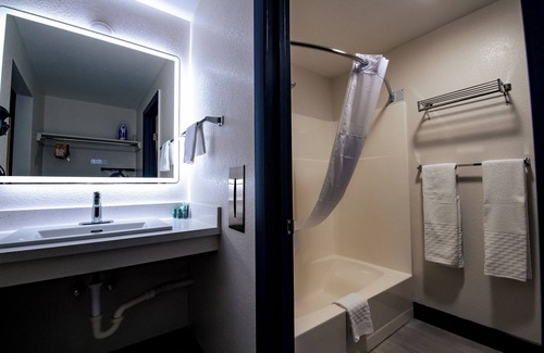 Forsyth Hotel | Surestay By Best Western Forsyth