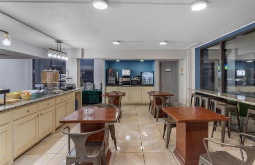Victoria Hotel | SureStay by Best Western Victoria