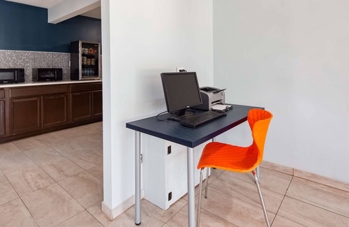Olathe Hotel | SureStay Hotel by Best Western Olathe