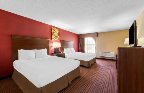 Wetmore Hotel | SureStay Plus by Best Western San Antonio Fiesta Inn