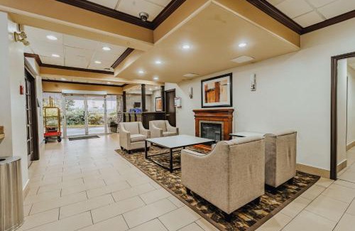 Coquitlam Hotel | SureStay Plus by Best Western Coquitlam