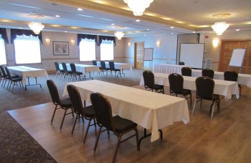 Kincardine Hotel | SureStay Plus Hotel by Best Western Kincardine
