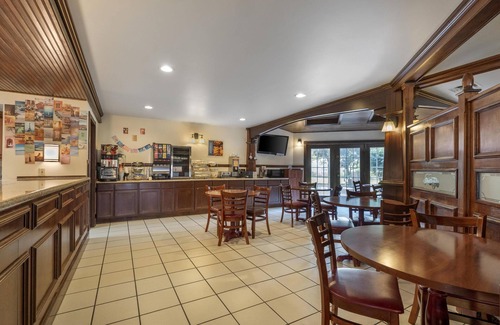 Auburn Hotel | SureStay Plus Hotel by Best Western Auburn