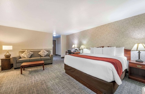 Buffalo Hotel | SureStay Plus Hotel by Best Western Buffalo