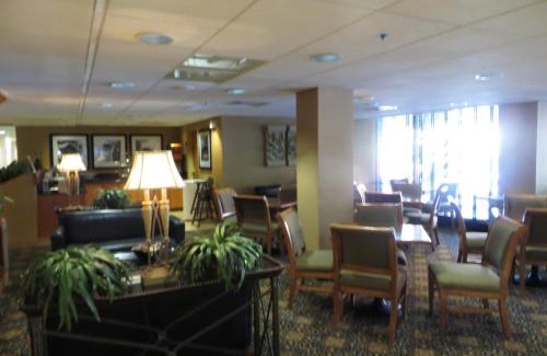 Highland Hills Hotel | SureStay Plus Hotel by Best Western Chicago Lombard