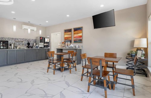 Ada Hotel | SureStay Plus Hotel by Best Western Ada