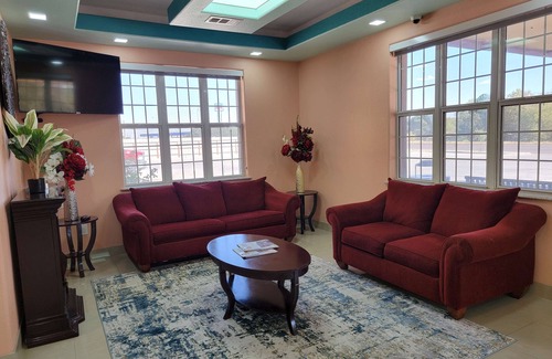 Odessa Hotel | SureStay Plus Hotel by Best Western Odessa