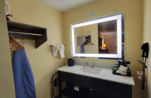 Odessa Hotel | SureStay Plus Hotel by Best Western Odessa