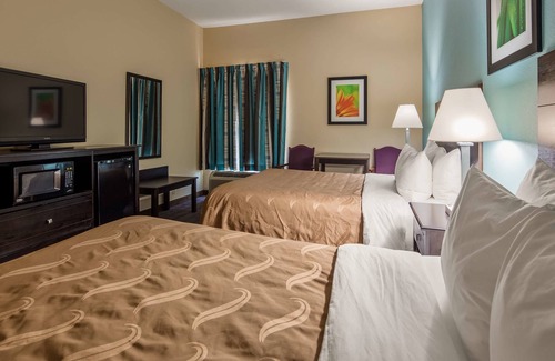 Blue Springs Hotel | SureStay Plus Hotel by Best Western Blue Springs