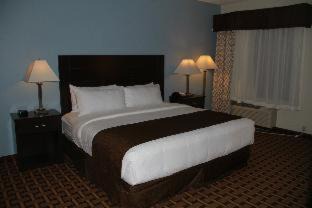 Coralville Hotel | SureStay Plus Hotel by Best Western Coralville Iowa City