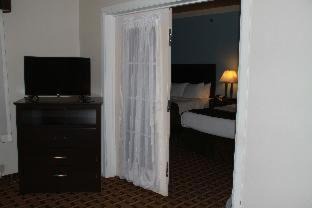 Coralville Hotel | SureStay Plus Hotel by Best Western Coralville Iowa City