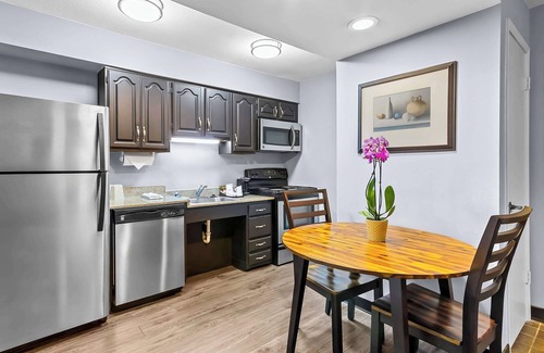 Ferry Pass Hotel | SureStay Studio by Best Western Pensacola