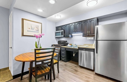 Ferry Pass Hotel | SureStay Studio by Best Western Pensacola