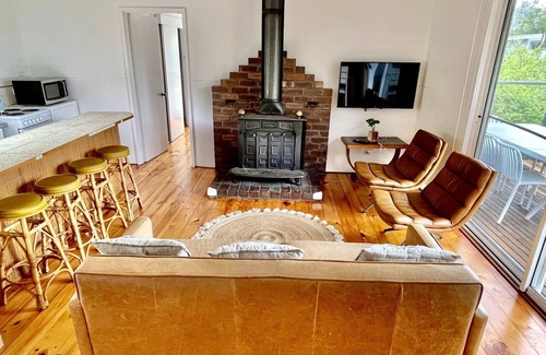Venus Bay House | Surf Charm - beautiful holiday home is just a few minutes' walk to the beach
