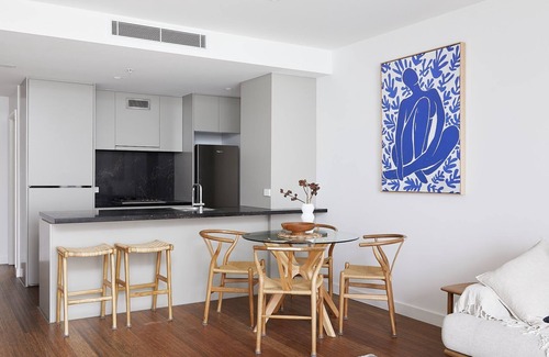 Newcastle Apartment | Surf Mist - holiday apartment in Newcastle