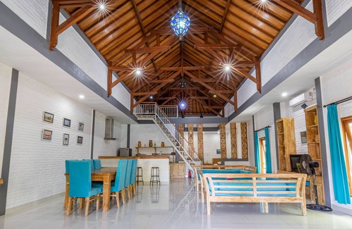 Pekutatan House | Surf Retreat Villa Sari Bali