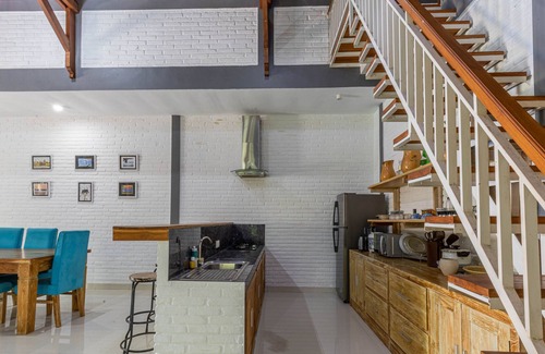 Pekutatan House | Surf Retreat Villa Sari Bali