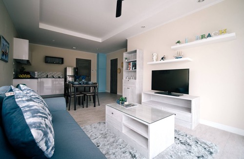 Khao Takiab House | Surf & Sand Resort