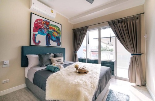 Khao Takiab House | Surf & Sand Resort