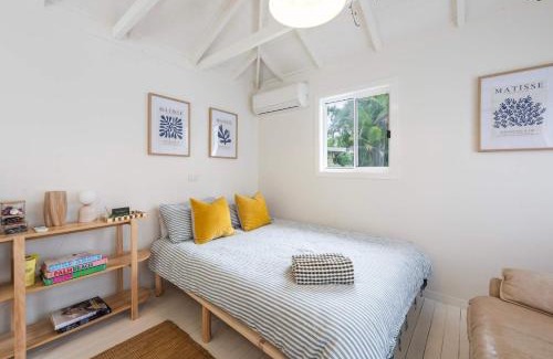 Wooloweyah House | Surf Shack Bungalow - Oceanstays