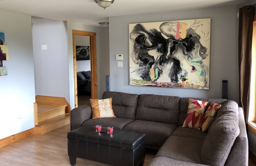 East Lawrencetown Bed & Breakfast | Surfers Paradise....Oceanic Drive Private Suite.