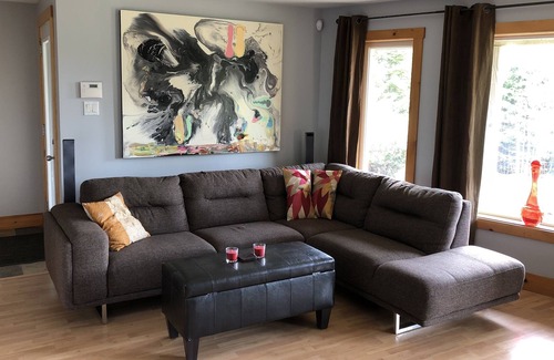 East Lawrencetown Bed & Breakfast | Surfers Paradise....Oceanic Drive Private Suite.