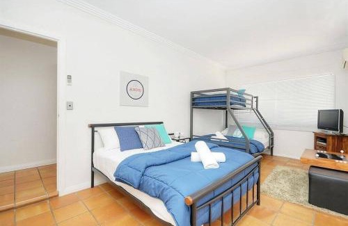 Surfers Paradise Villa | Surfers Reflections Amazing views from your spa!