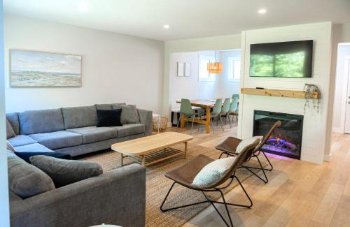 Ucluelet Apartment | Surfs Inn Guesthouse & Cottages