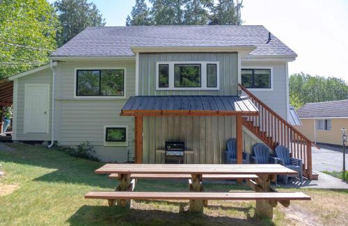 Ucluelet Apartment | Surfs Inn Guesthouse & Cottages