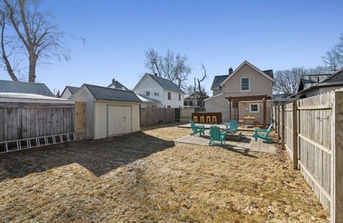 Lansing House | Surfs up I 4 BR I 2 BA I 4 King Beds