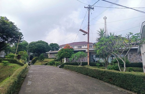 Cisarua Villa | Surga Family House
