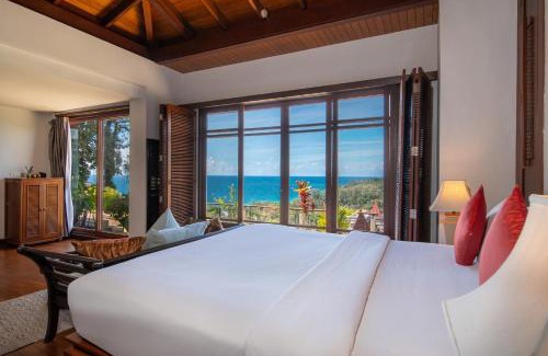 Cherngtalay Villa | surin Luxurious 6br private swimming pool stunning sunset