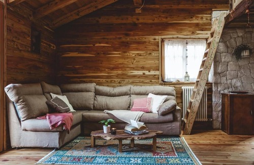 Frassilongo Cabin | Surrounded by greenery in the beautiful Enchanted Valley of the Mocheni Valley.