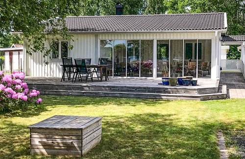 Nassjo House | Surrounded by lakes, this large holiday home promises you maximum relaxation!