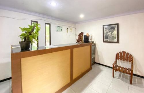 Probolinggo Hotel | Surya Guest House Urbanview Probolinggo