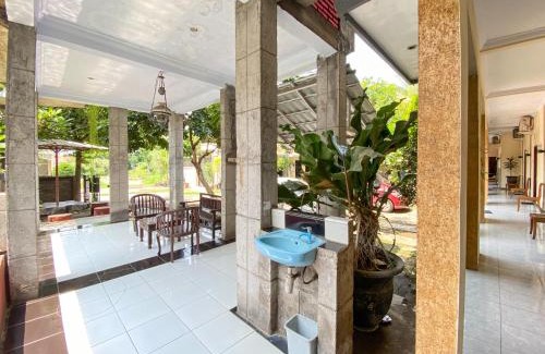 Probolinggo Hotel | Surya Guest House Urbanview Probolinggo