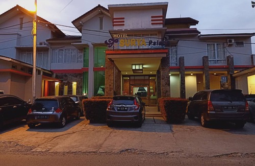 Padang House | Surya Palace Syariah