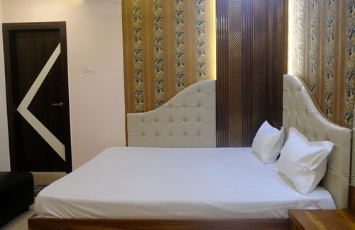 Sahibganj Hotel | SURYA PLAZA