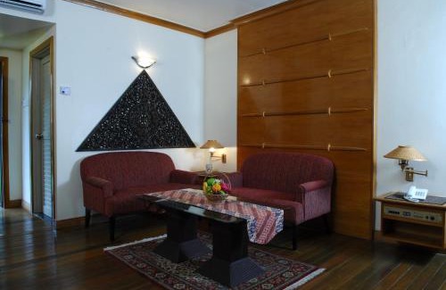 Kampung Ru Tapai Resort | Sutra Beach Resort, Terengganu